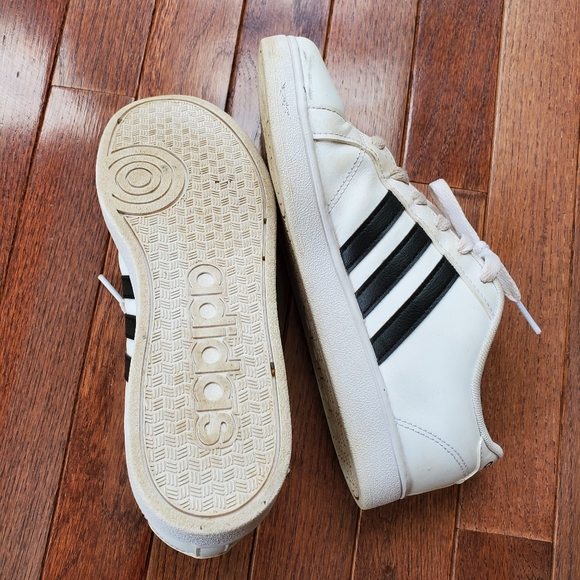 Adidas sneakers for boys - Picture 3 of 3